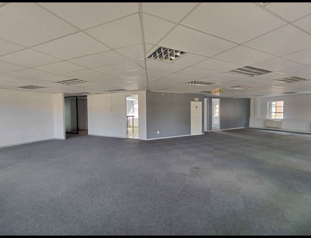 288M² OFFICE TO LET IN FOURWAYS